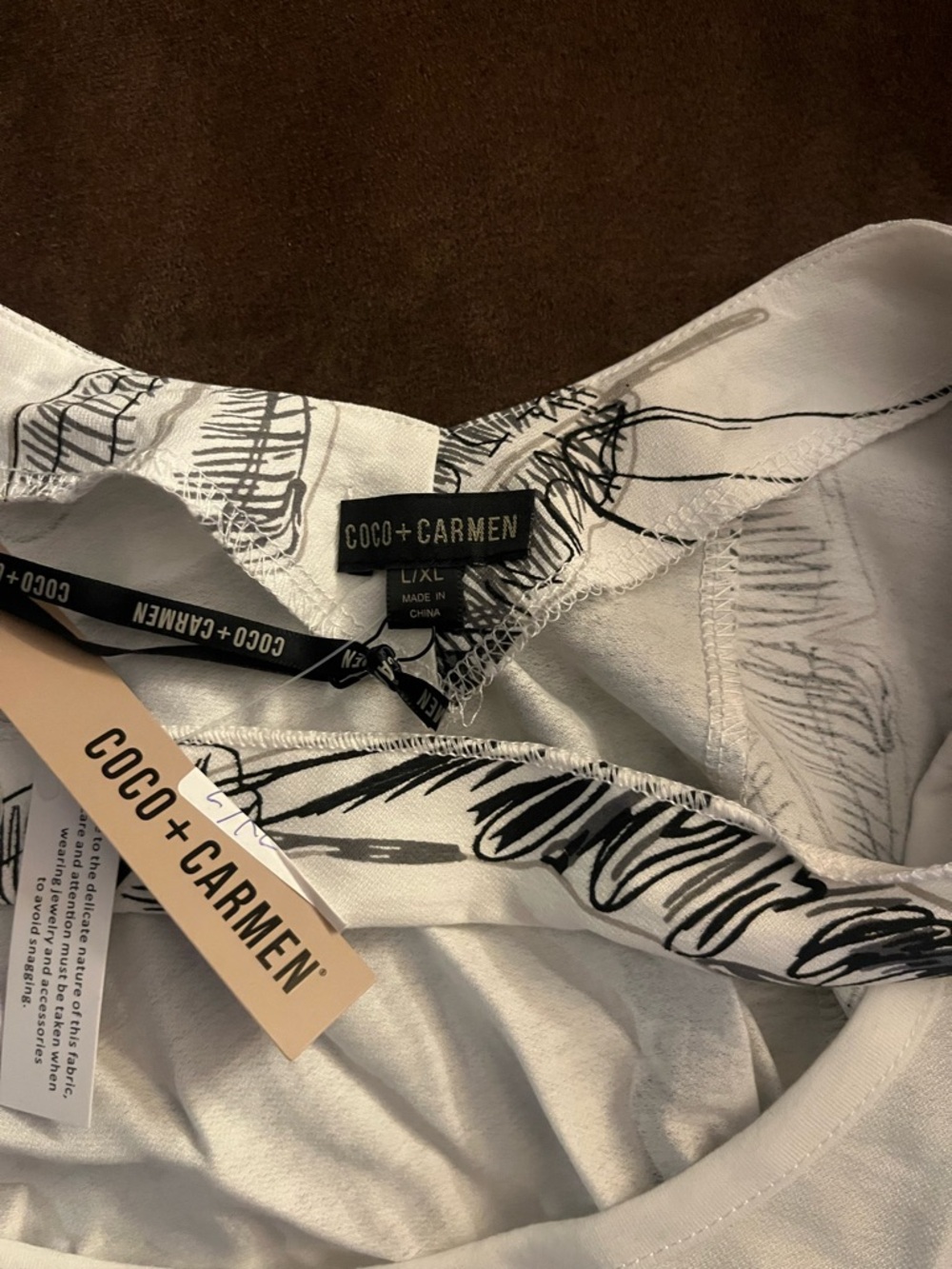 Coco + Carmen White Tunic with Black Floral Print - Picture 3 of 3